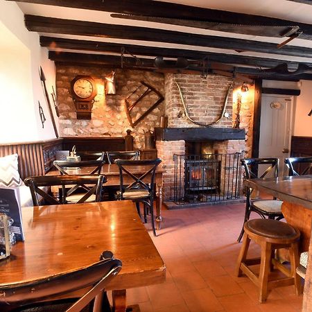 The Lifeboat Inn 헌스탠턴 외부 사진