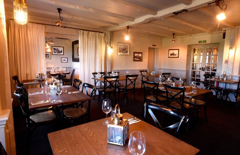 The Lifeboat Inn 헌스탠턴 외부 사진