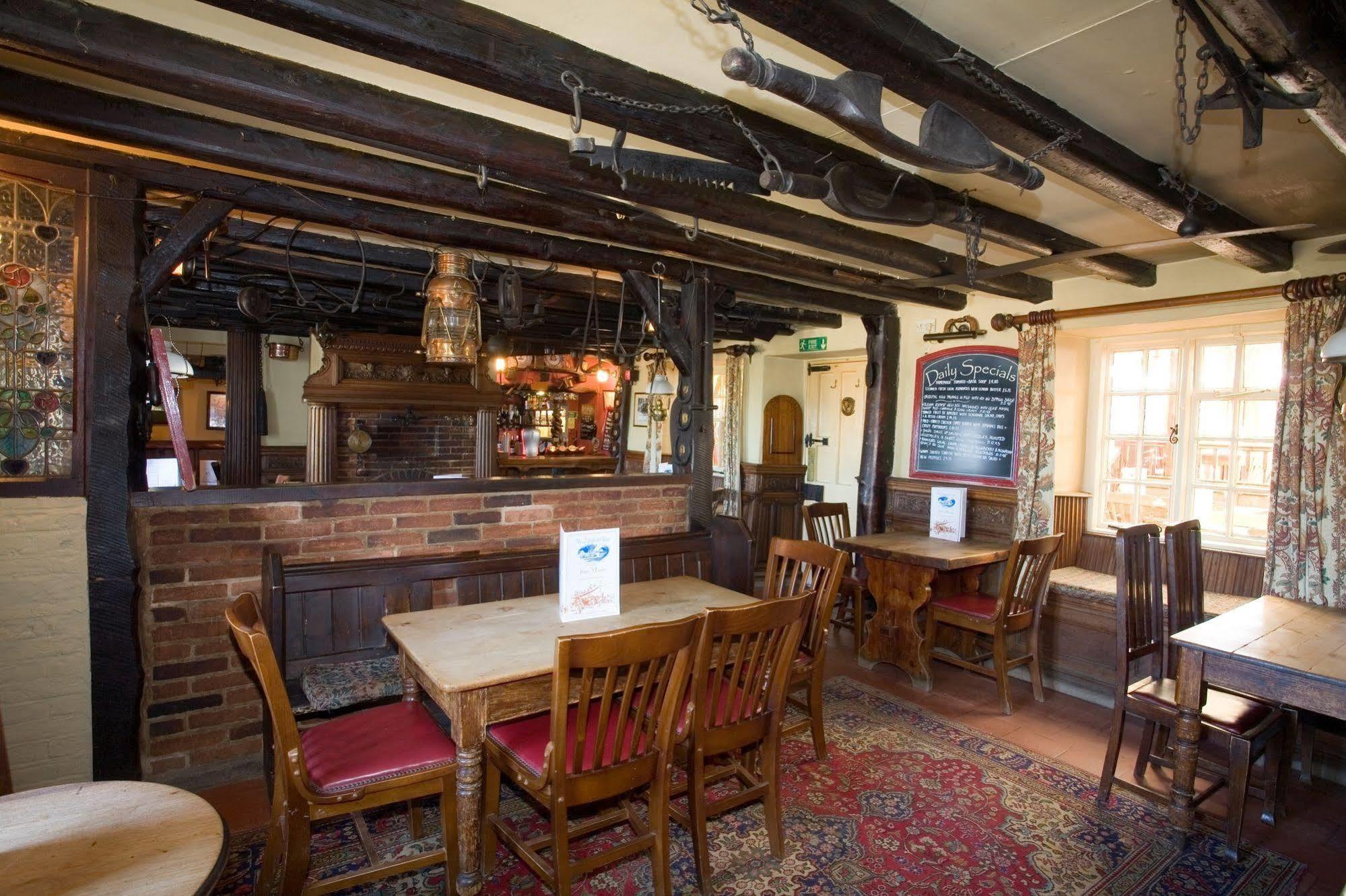 The Lifeboat Inn 헌스탠턴 외부 사진